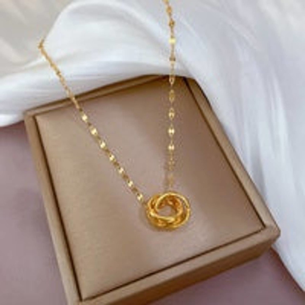 Beautiful necklace Titanium Steel